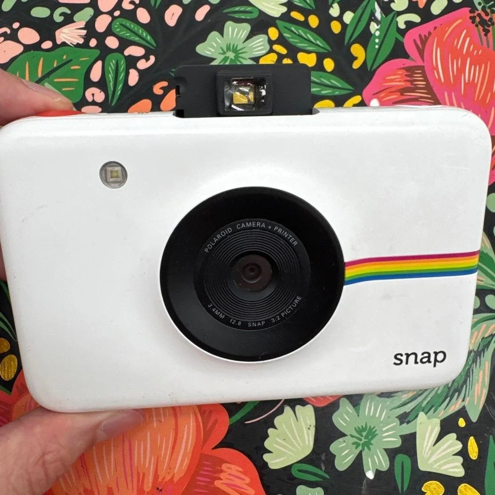 Polaroid Snap Instant Digital Camera –‎ Instant Print Camera